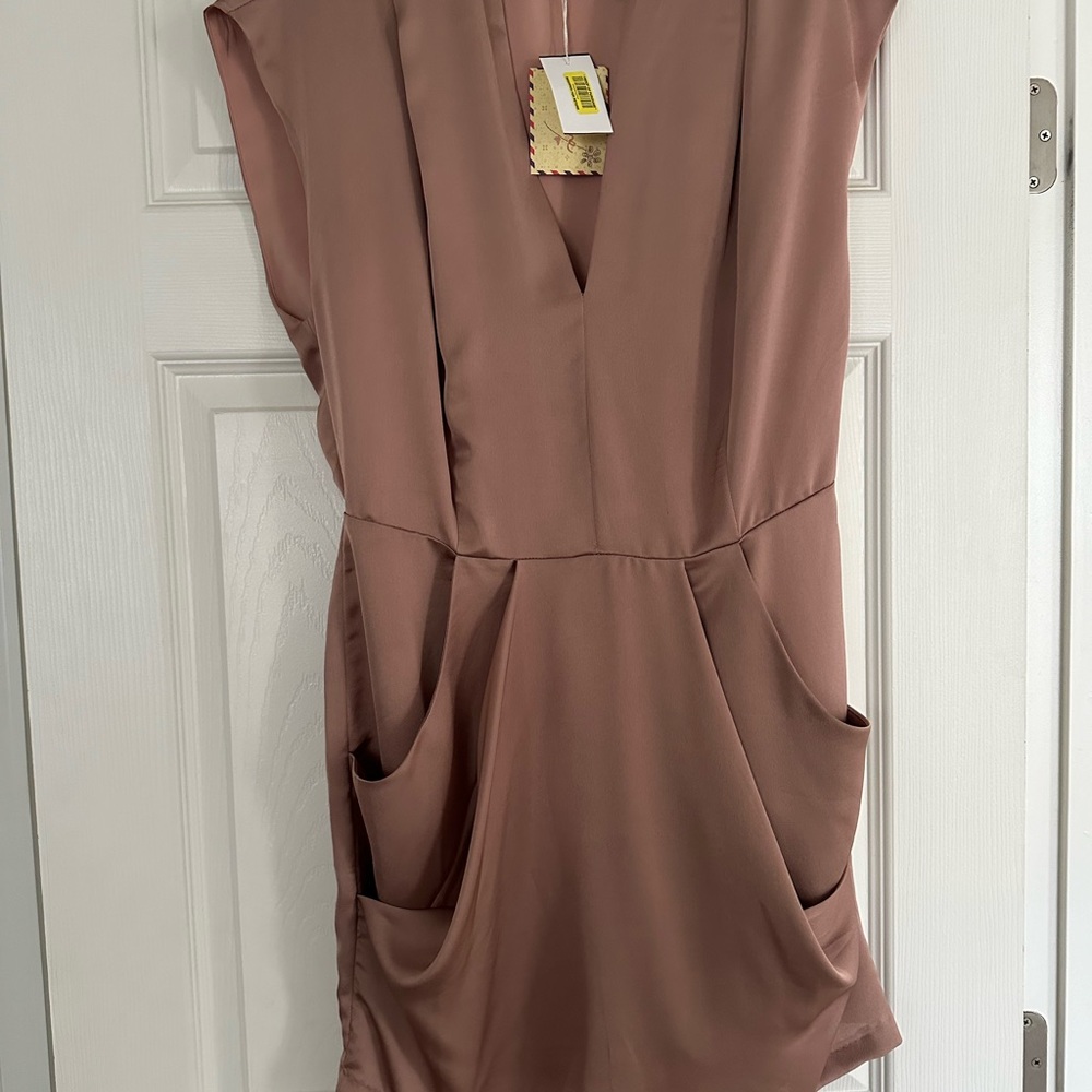 New mini (2) pockets dress